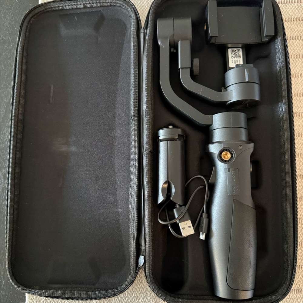 Black Smartphone Gimbal Stabilizer
